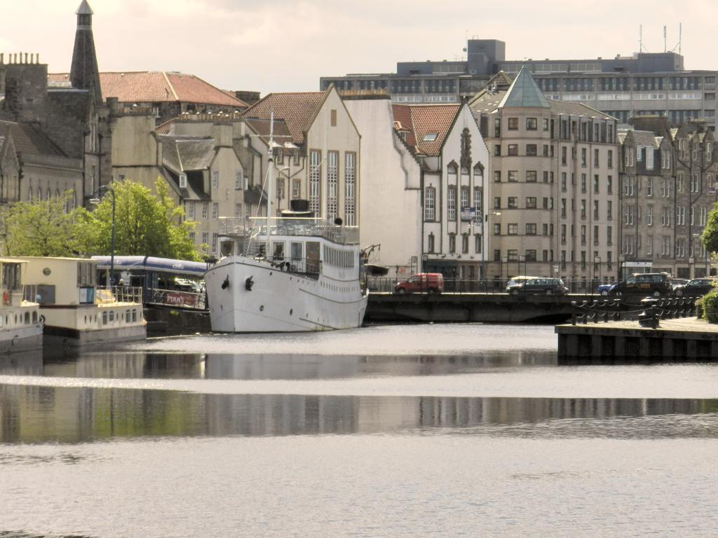 Balmoral Guesthouse Edinburgh Bagian luar foto